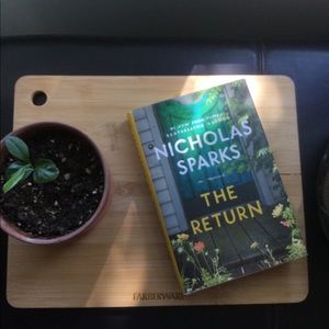 The Return: A NOVEL
by Nicholas Sparks